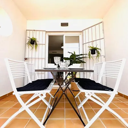 Small Oasis Apartament *